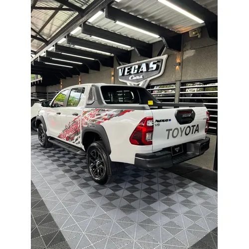 Toyota Hilux adventure 2025 Blanco Barquisimeto
