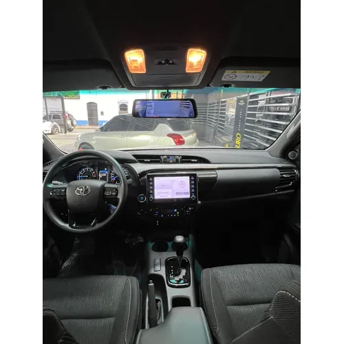 Toyota Hilux adventure 2025 Blanco Barquisimeto
