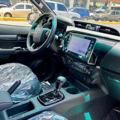 Toyota Hilux Adventure 2025 Blanco Caracas