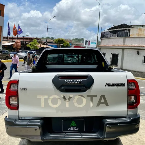Toyota Hilux Adventure 2025 Blanco Caracas