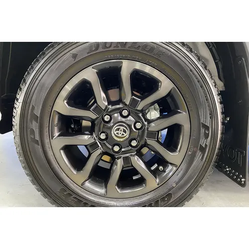 Toyota Hilux 2025 Blanco Caracas