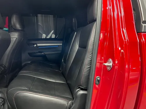 Toyota Hilux SR5 2023 Rojo Caracas