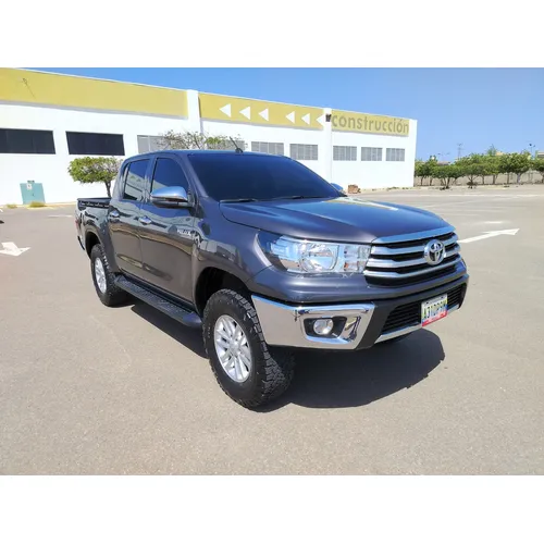 Toyota Hilux 2020 Gris Punto Fijo