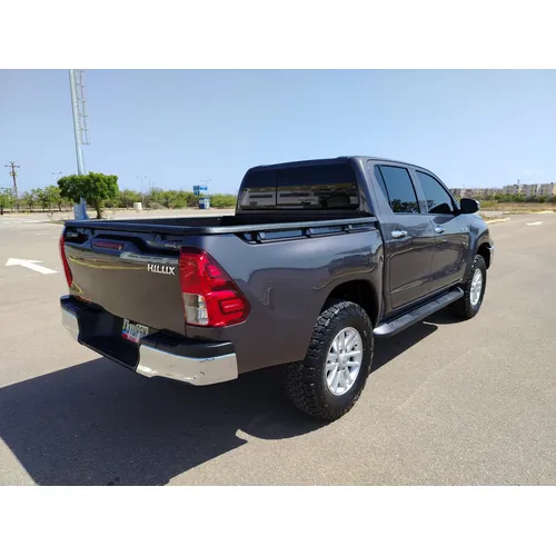 Toyota Hilux 2020 Gris Punto Fijo