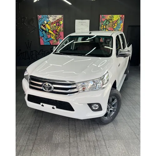 Toyota Hilux DLX 2025 Blanco Caracas