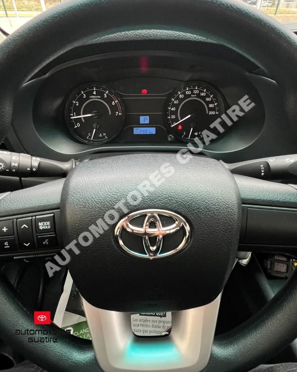 Toyota Hilux Dubai 2022 Blanco