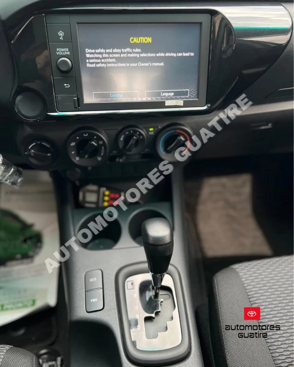 Toyota Hilux Dubai 2022 Blanco