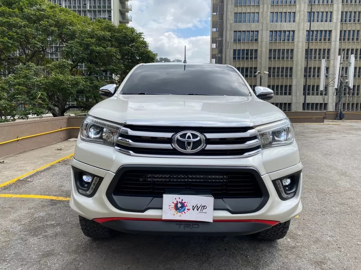 Toyota Hilux Dubai Trd 2018 Blanca