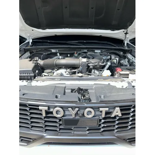 Toyota Hilux GR 2024 Blanco Caracas