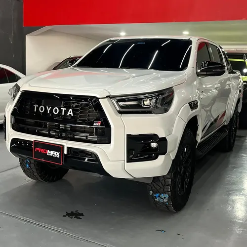 Toyota Hilux GR 2023 Blanco Caracas