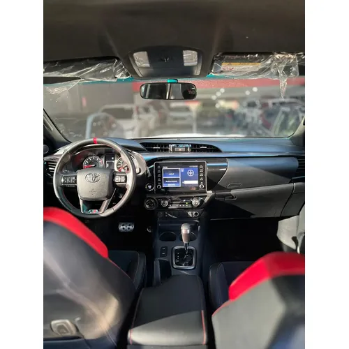 Toyota Hilux GR 2023 Blanco Caracas