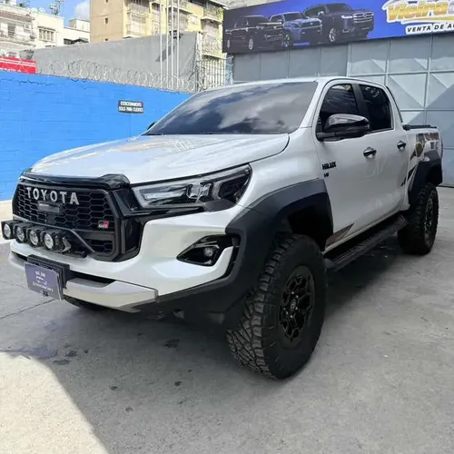 Toyota Hilux GR 2024 Blanco Caracas