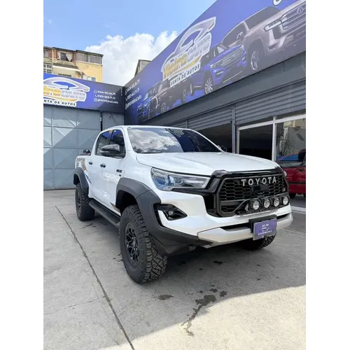 Toyota Hilux GR 2024 Blanco Caracas