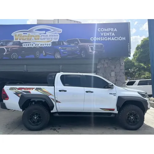 Toyota Hilux GR 2024 Blanco Caracas