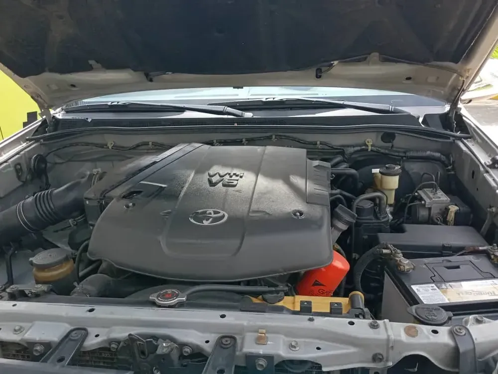 Toyota Hilux Kavak 2011 Plateado Maracay