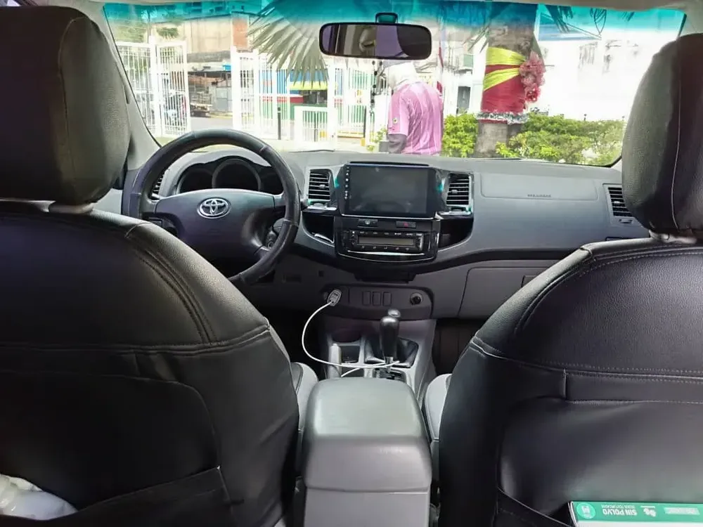 Toyota Hilux Kavak 2011 Plateado Maracay