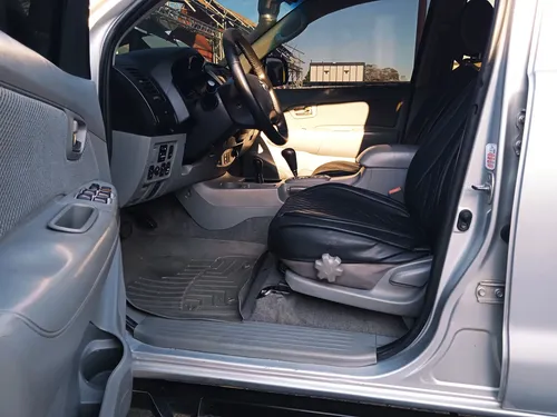 Toyota Hilux Kavak 2010 Plateado Caracas