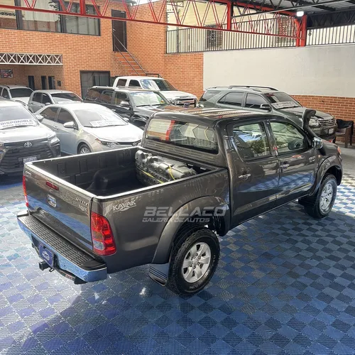 Toyota Hilux Kavak 2008 Gris Caracas