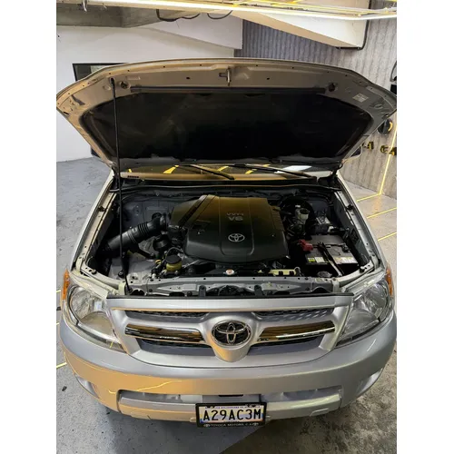 Toyota Hilux Kavak 2008 Gris Caracas