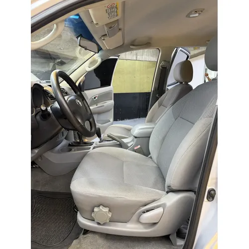 Toyota Hilux Kavak 2008 Gris Caracas