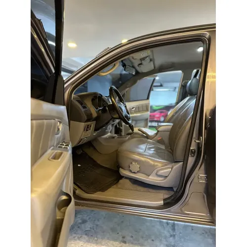 Toyota Hilux Kavak 2008 Gris Caracas