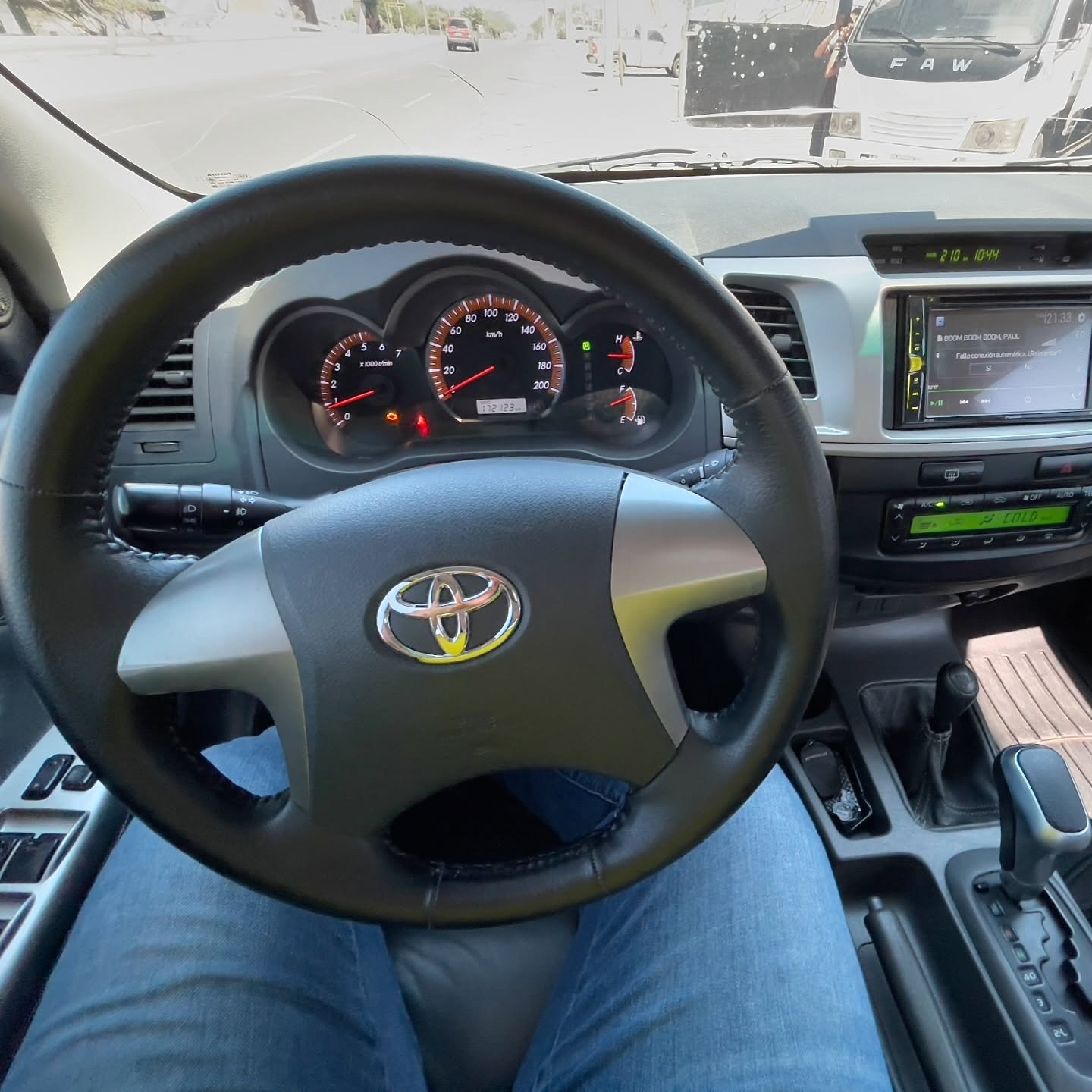 Toyota Hilux Kavak 2013 automática 4x4 Beige