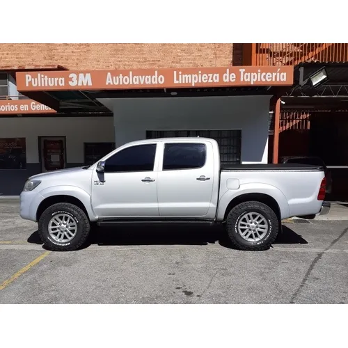 Toyota Hilux Kavak 2015 Plateado Caracas