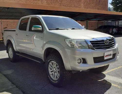 Toyota Hilux Kavak 2015 Plateado Caracas