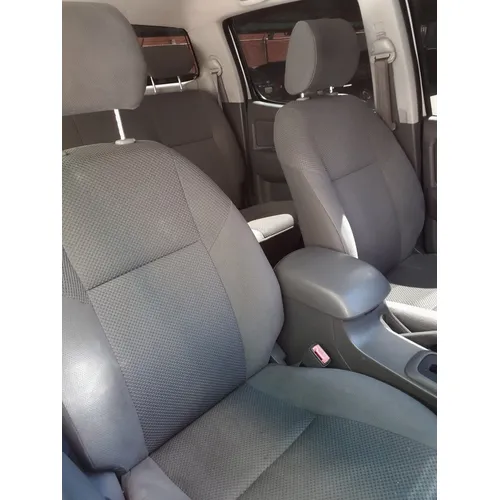 Toyota Hilux Kavak 2015 Plateado Caracas