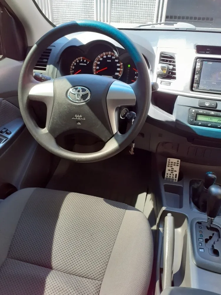 Toyota Hilux Kavak 2015 Plateado Caracas