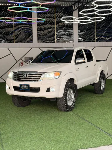 Toyota Hilux Kavak 4.0 2017 Impecable