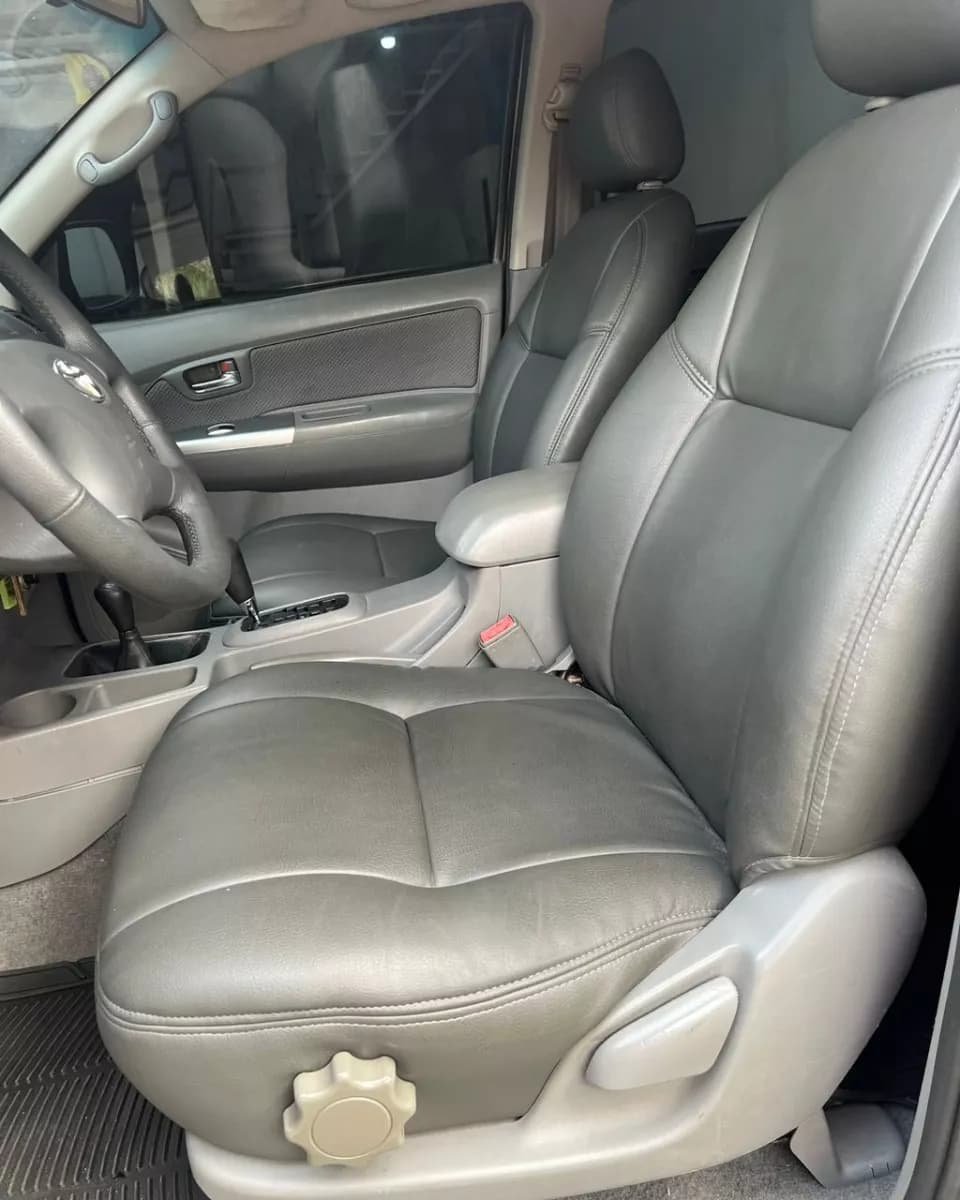 Toyota Hilux Kavak Modelo 2011 Dorado