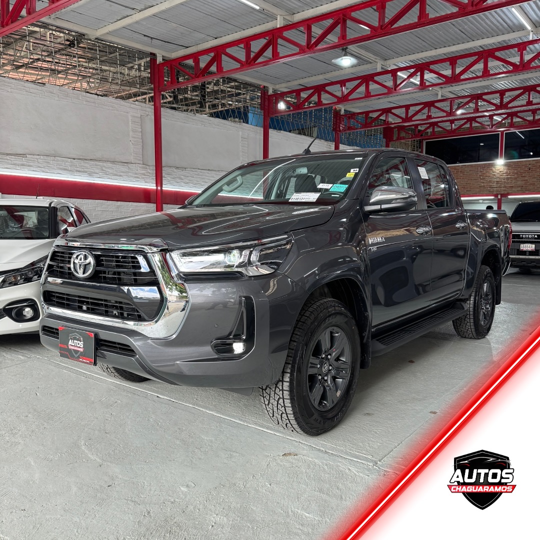 Toyota Hilux SRX 2025 Gris Caracas