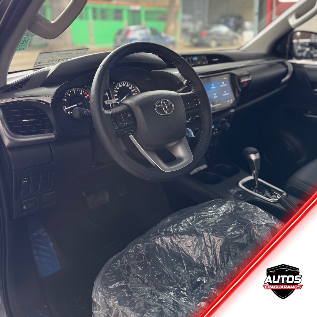 Toyota Hilux SRX 2025 Gris Caracas