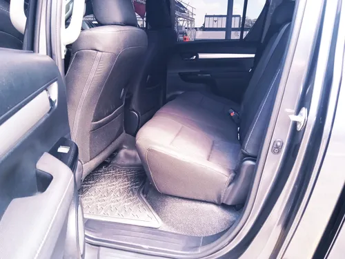 Toyota Hilux 2024 Gris Caracas