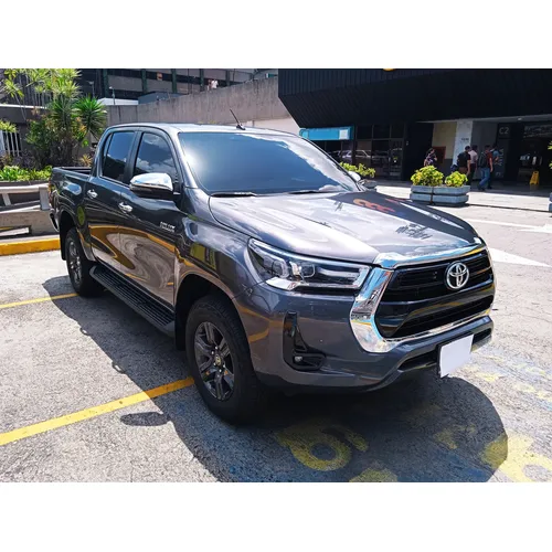 Toyota Hilux 2024 Gris Caracas