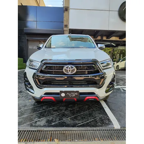 Toyota Hilux SR5 2025 Blanco Caracas