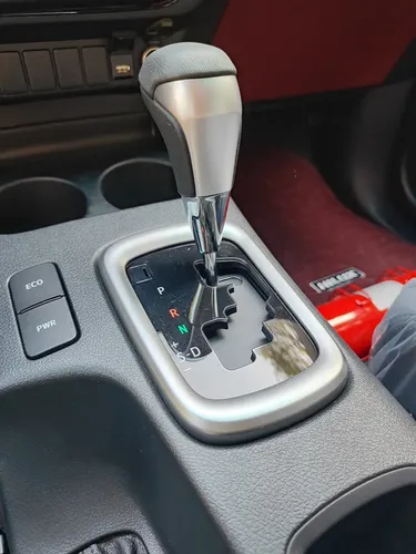 Toyota Hilux SR5 2025 Blanco Caracas