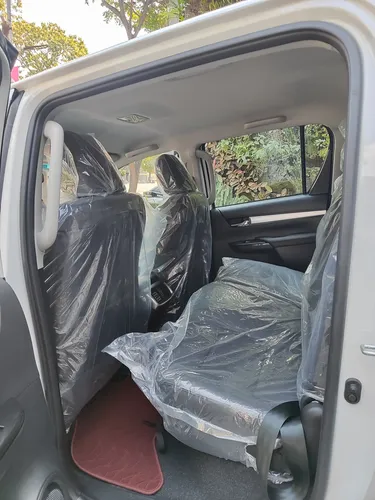 Toyota Hilux SR5 2025 Blanco Caracas