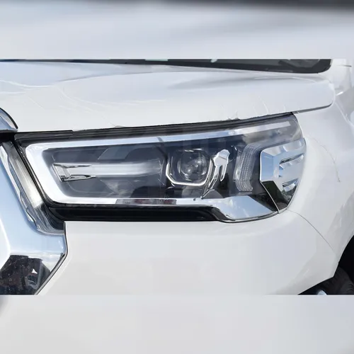 Toyota Hilux SR5 2026 Blanco Caracas