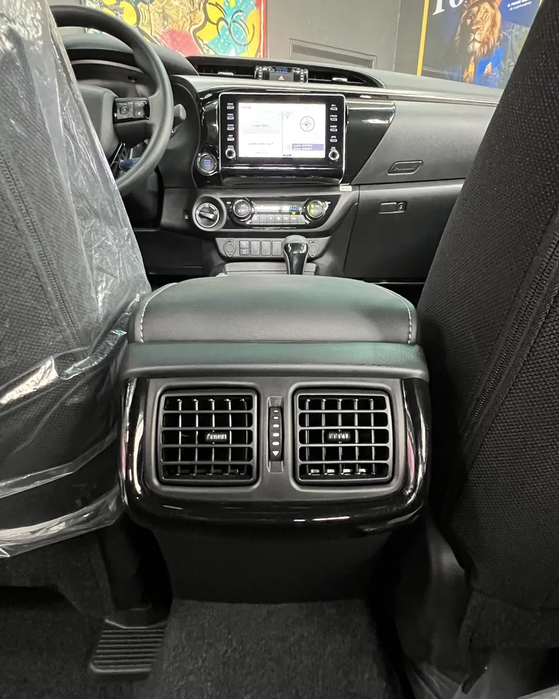 Toyota Hilux SR5 Adventure 2025 Blanco Caracas