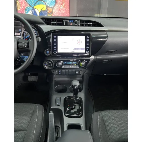 Toyota Hilux SR5 Adventure 2025 Blanco Caracas