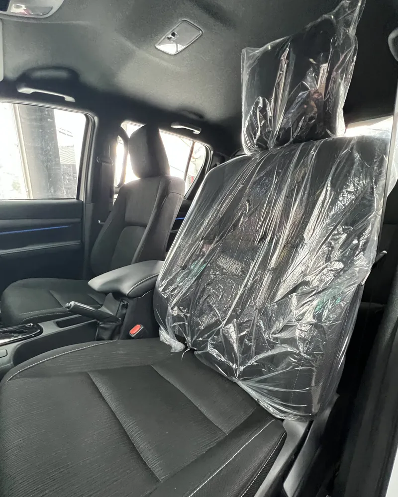 Toyota Hilux SR5 Adventure 2025 Blanco Caracas