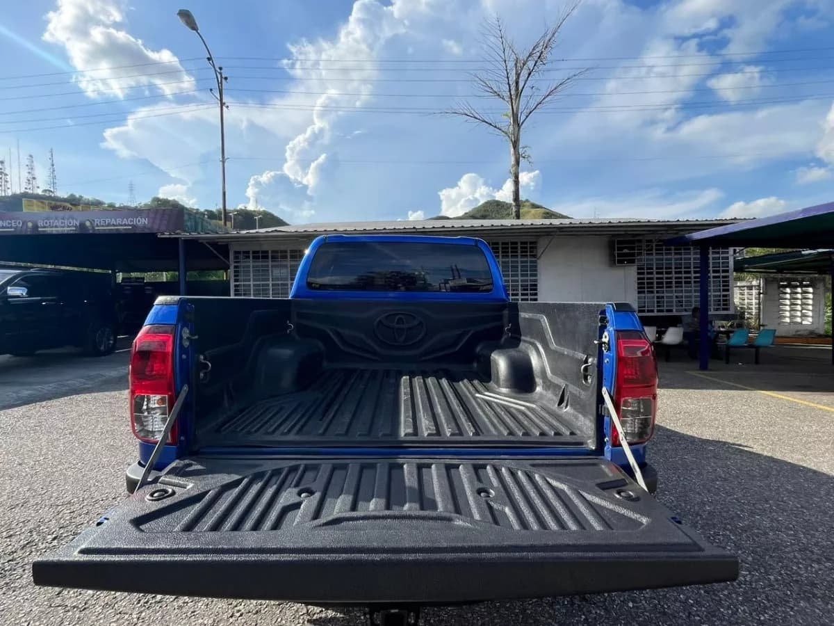 Toyota Hilux Srv Azul Modelo 2020