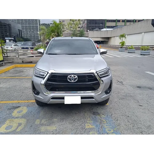 Toyota Hilux SRX 2024 Gris Caracas
