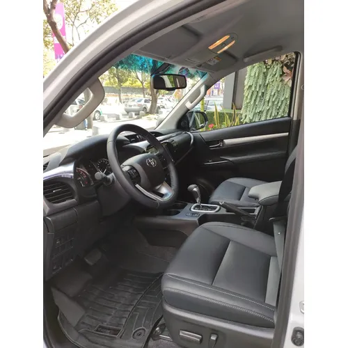 Toyota Hilux SR.X 2025 Blanco Caracas