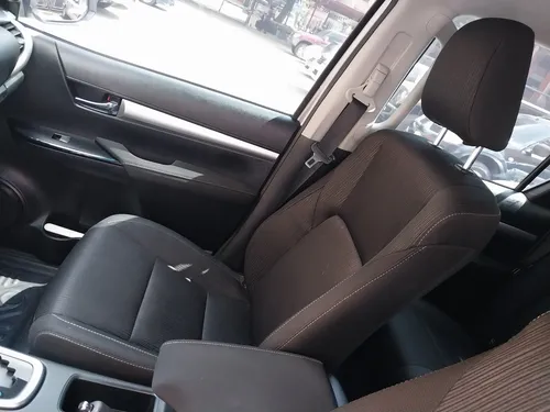 Toyota Hilux SR.X 2025 Plateado Caracas