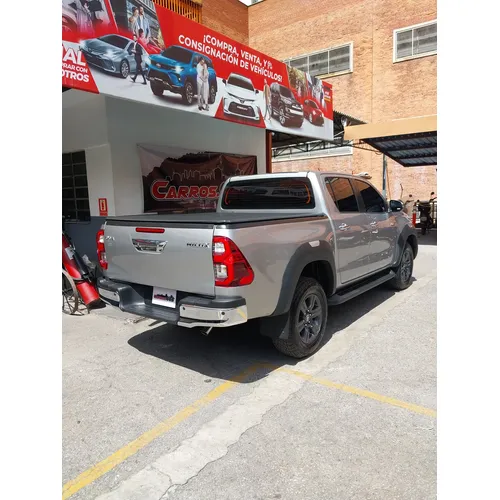 Toyota Hilux SR.X 2025 Plateado Caracas
