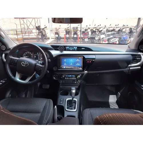 Toyota Hilux SR.X 2025 Plateado Caracas
