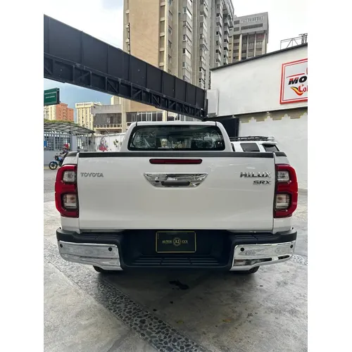 Toyota Hilux SRX 2026 Blanco Caracas